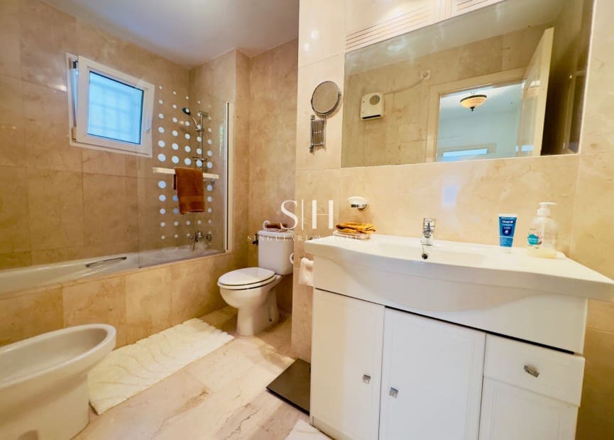 3 Zimmer Villa zu verkaufen in Playa Flamenca mit Pool Garage - 372.000 € (Ref: 9309242)