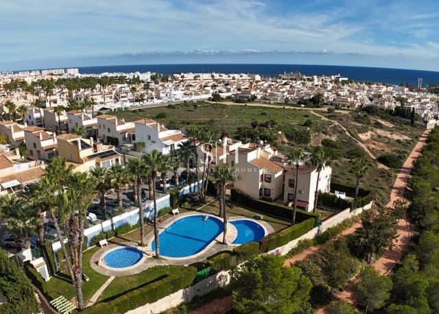 3 bedroom Villa for sale in Playa Flamenca, Orihuela with pool garage - € 372,000 (Ref: 9309242)