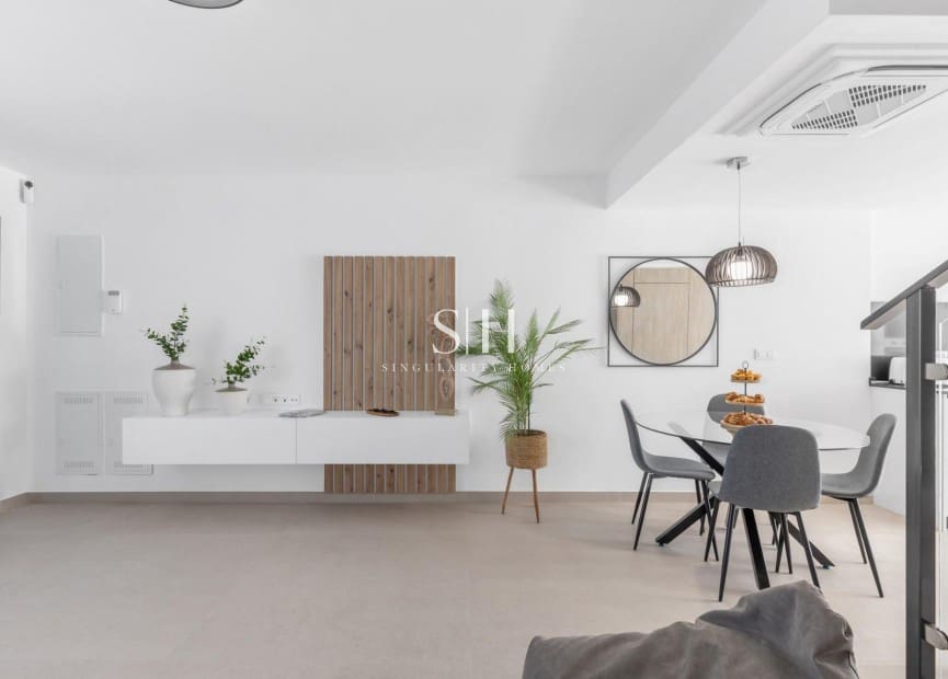 4 bedroom Townhouse for sale in Rafal with pool - € 269,000 (Ref: 9313974)