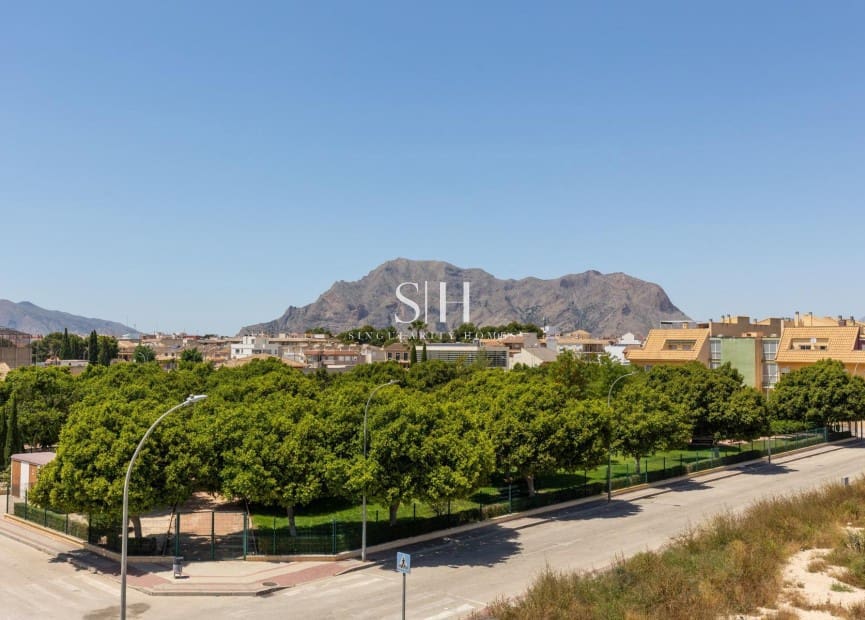 4 bedroom Townhouse for sale in Rafal with pool - € 269,000 (Ref: 9313974)