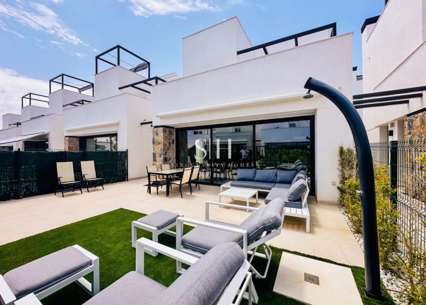 3 makuuhuone Huvila myytävänä paikassa Torre-Pacheco mukana 
autotalli - 429 000 € (Ref: 9343895)