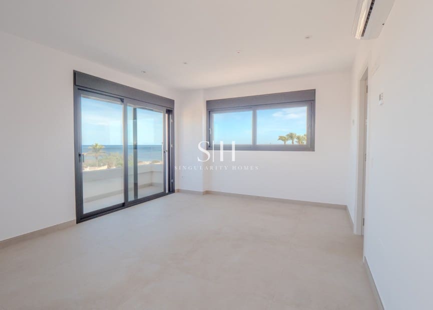 5 slaapkamer Villa te koop in La Manga del Mar Menor met zwembad garage - € 1.350.000 (Ref: 9354184)