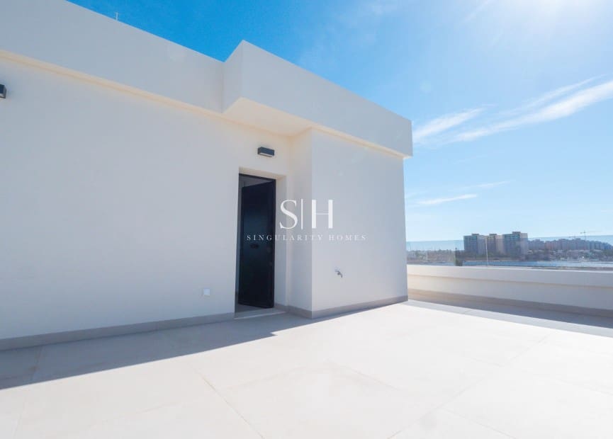 5 slaapkamer Villa te koop in La Manga del Mar Menor met zwembad garage - € 1.350.000 (Ref: 9354184)