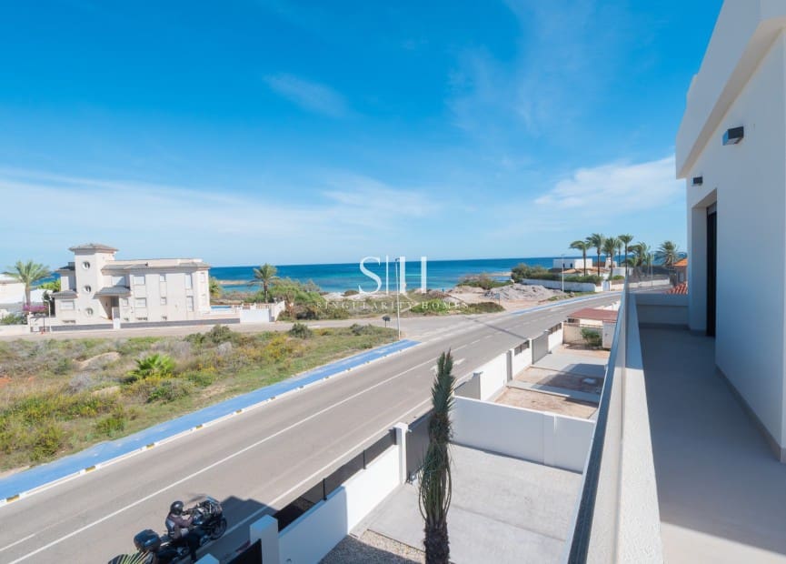 5 slaapkamer Villa te koop in La Manga del Mar Menor met zwembad garage - € 1.350.000 (Ref: 9354184)