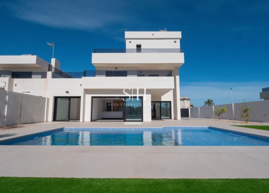 5 slaapkamer Villa te koop in La Manga del Mar Menor met zwembad garage - € 1.350.000 (Ref: 9354184)