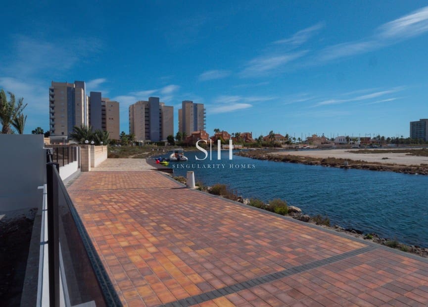 5 slaapkamer Villa te koop in La Manga del Mar Menor met zwembad garage - € 1.350.000 (Ref: 9354184)