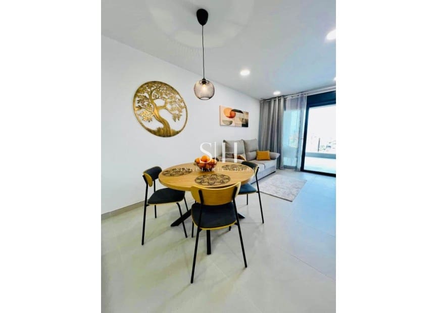 2 bedroom Beach Apartment for sale in Torre del Moro with pool garage - € 350,000 (Ref: 9354185)