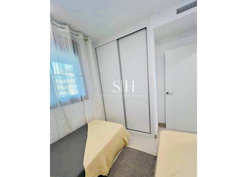 2 bedroom Beach Apartment for sale in Torre del Moro with pool garage - € 350,000 (Ref: 9354185)