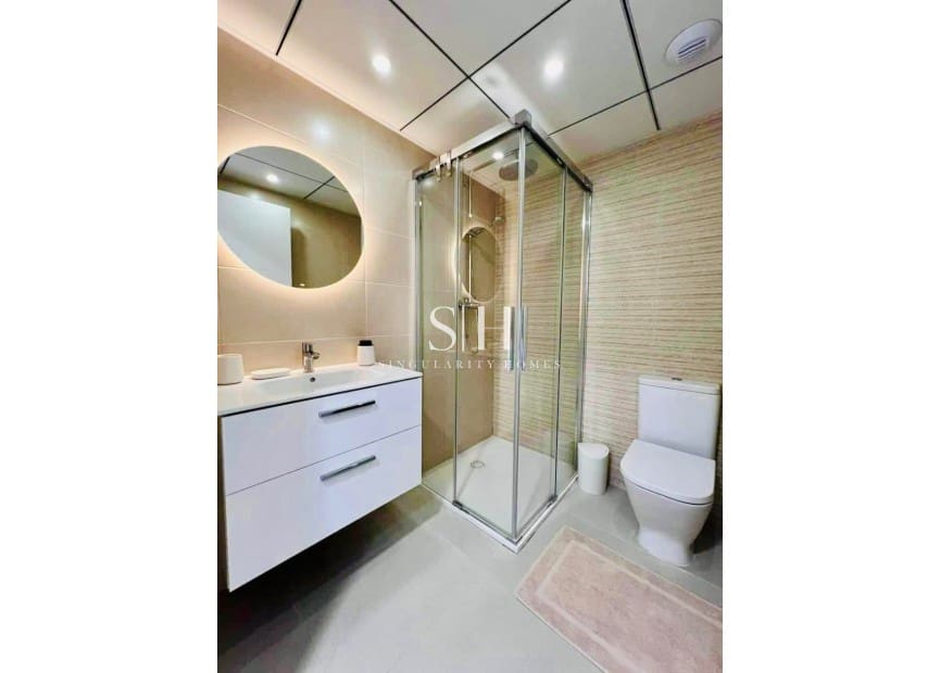 2 bedroom Beach Apartment for sale in Torre del Moro with pool garage - € 350,000 (Ref: 9354185)