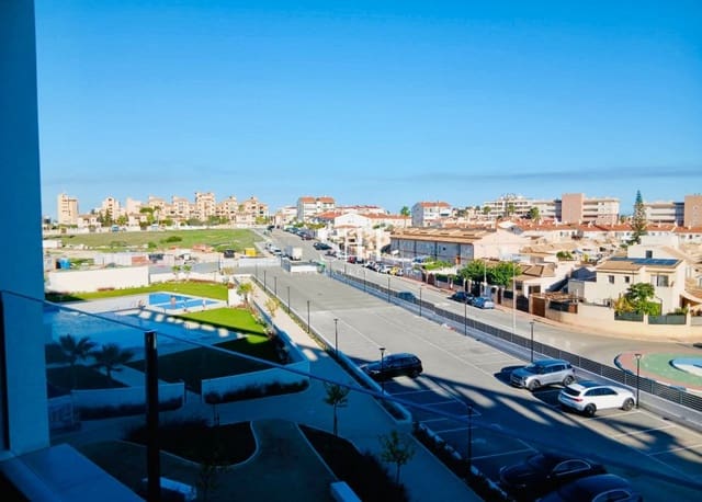 2 bedroom Beach Apartment for sale in Torre del Moro, Torrevieja with pool garage - € 350,000 (Ref: 9354185)