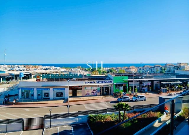 2 bedroom Beach Apartment for sale in Torre del Moro, Torrevieja with pool garage - € 350,000 (Ref: 9354185)