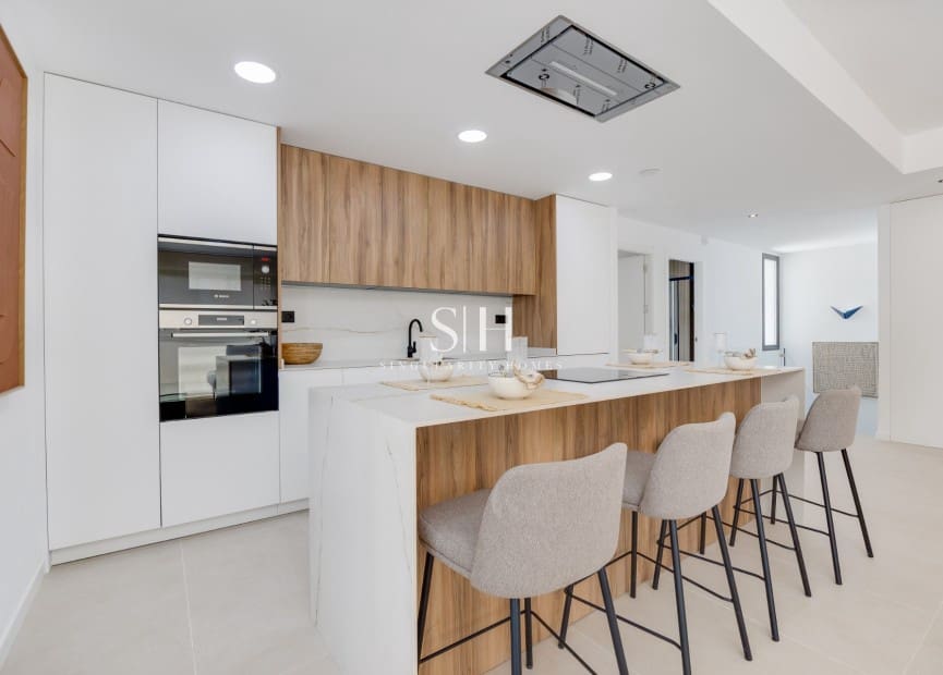 3 bedroom Villa for sale in Los Alcazares with pool garage - € 685,000 (Ref: 9360575)