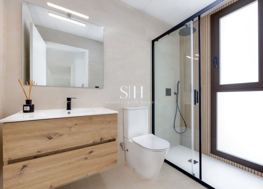 3 bedroom Villa for sale in Los Alcazares with pool garage - € 685,000 (Ref: 9360575)