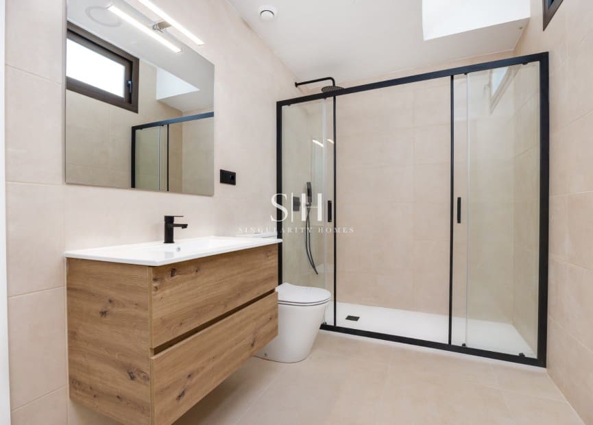 3 bedroom Villa for sale in Los Alcazares with pool garage - € 685,000 (Ref: 9360575)