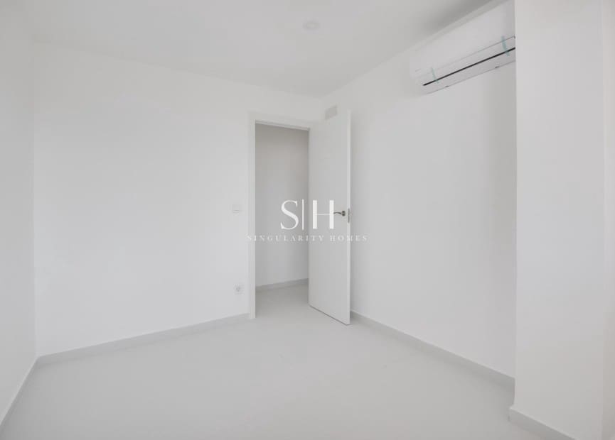 3 quarto Apartamento de Praia para venda em Torrevieja - 269 000 € (Ref: 9360729)