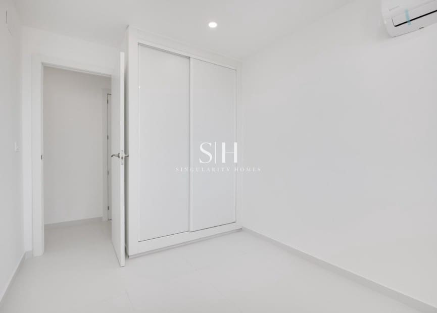 3 quarto Apartamento de Praia para venda em Torrevieja - 269 000 € (Ref: 9360729)