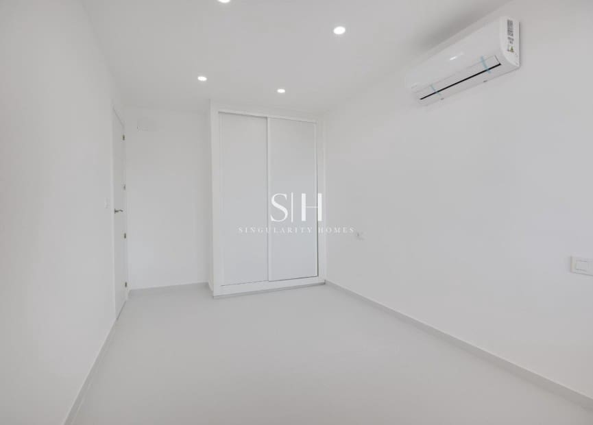 3 quarto Apartamento de Praia para venda em Torrevieja - 269 000 € (Ref: 9360729)