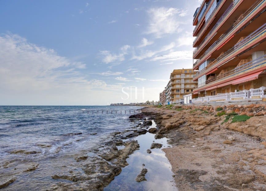 3 quarto Apartamento de Praia para venda em Torrevieja - 269 000 € (Ref: 9360729)