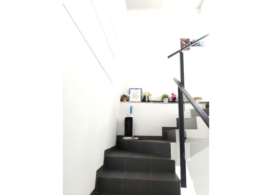 3 Zimmer Villa zu verkaufen in Villamartin - 349.000 € (Ref: 9363113)