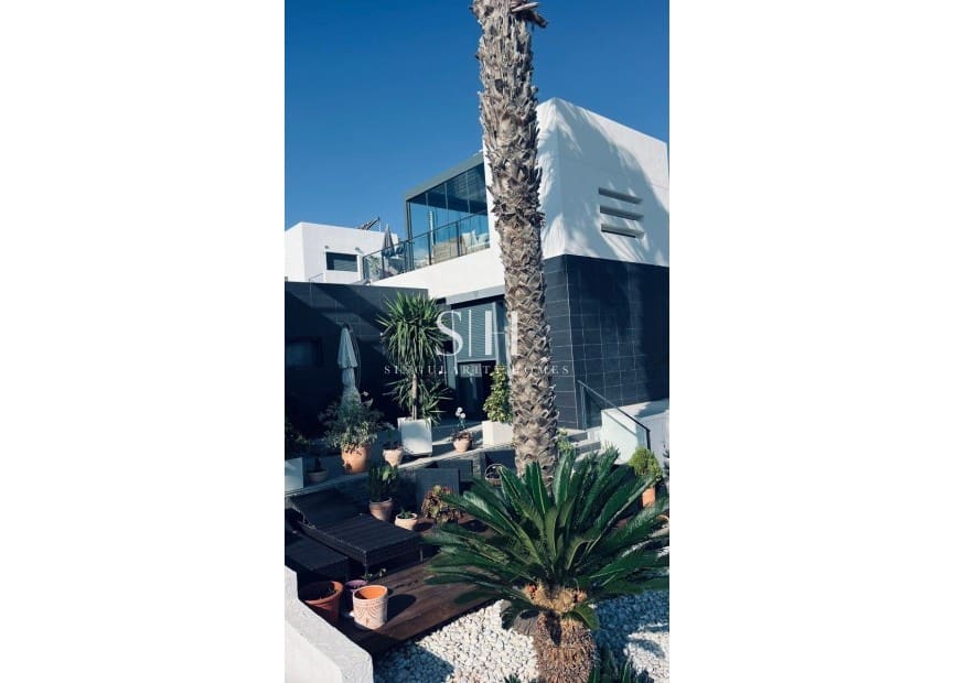 3 Zimmer Villa zu verkaufen in Villamartin - 349.000 € (Ref: 9363113)