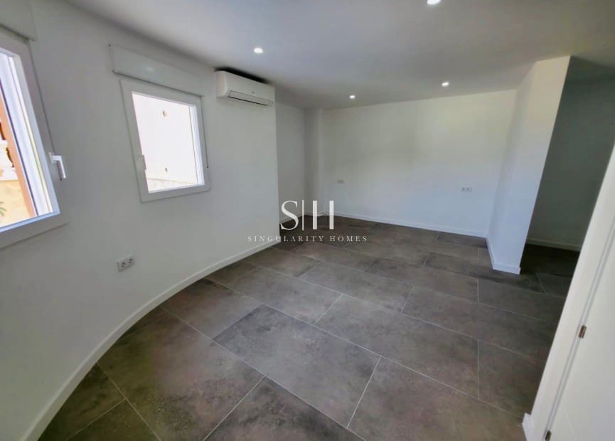 3 Zimmer Villa zu verkaufen in La Marquesa mit Pool Garage - 515.000 € (Ref: 9379880)