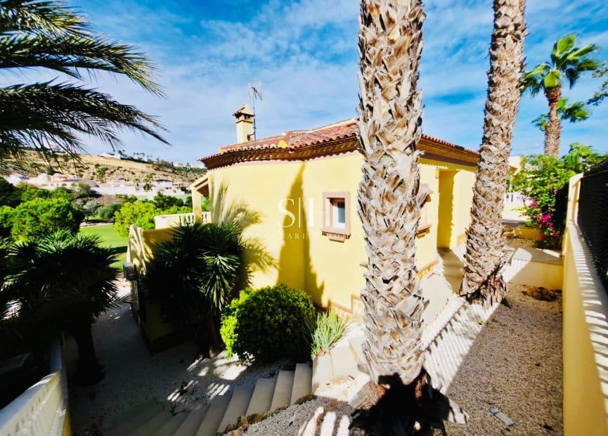 3 Zimmer Villa zu verkaufen in La Marquesa mit Pool Garage - 515.000 € (Ref: 9379880)