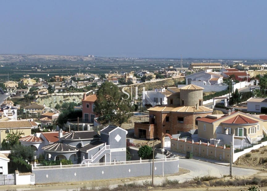 3 bedroom Villa for sale in Rojales with pool - € 567,000 (Ref: 9386153)