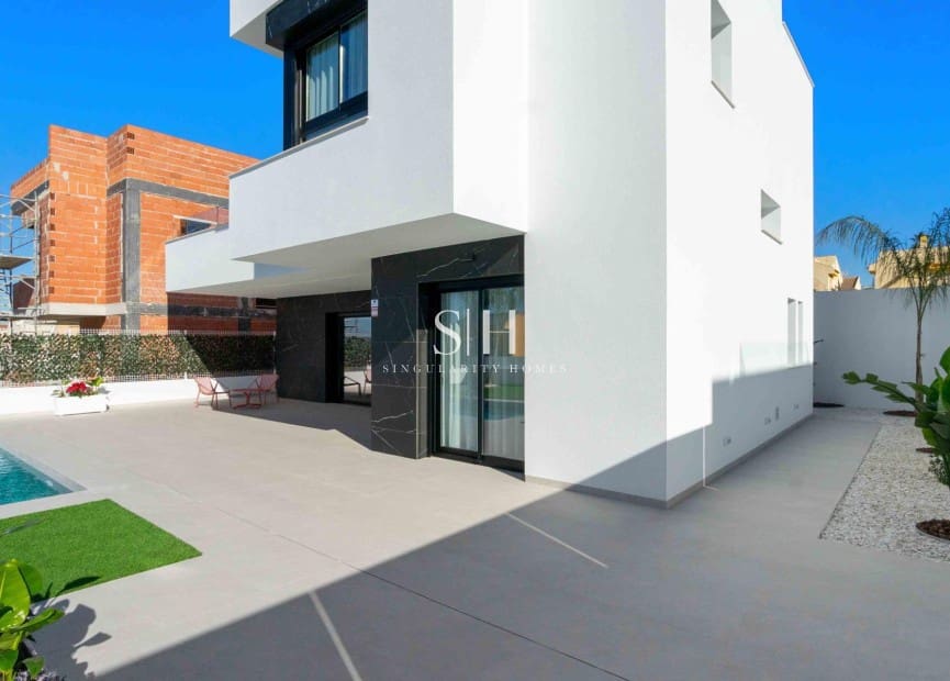 3 bedroom Villa for sale in Rojales with pool - € 567,000 (Ref: 9386153)