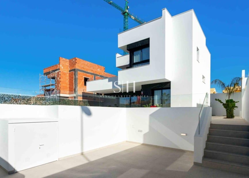 3 bedroom Villa for sale in Rojales with pool - € 567,000 (Ref: 9386153)