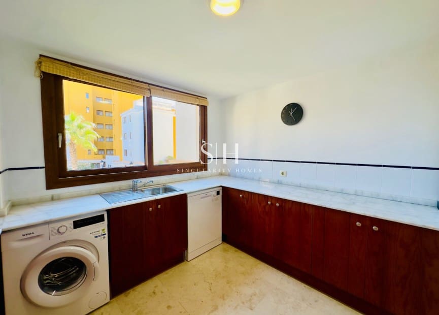 2 slaapkamer Appartement te koop in Orihuela Costa met zwembad garage - € 260.000 (Ref: 9395244)