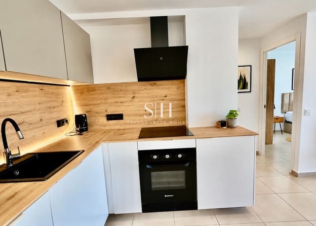 3 soveværelse Lejlighed til salg i Puerto Deportivo, Torrevieja - € 229.000 (Ref: 9397796)