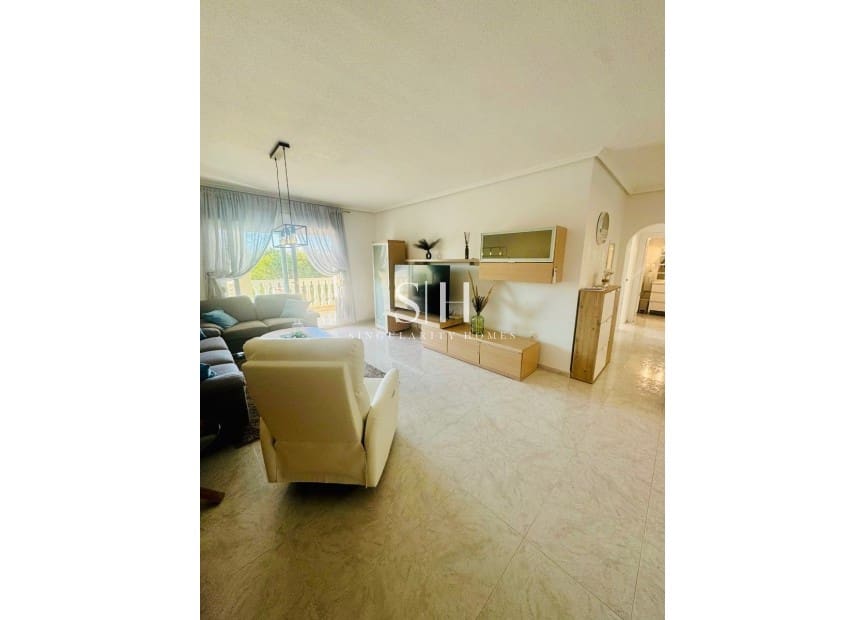 2 slaapkamer Appartement te koop in Playa Flamenca met zwembad - € 199.000 (Ref: 9410184)