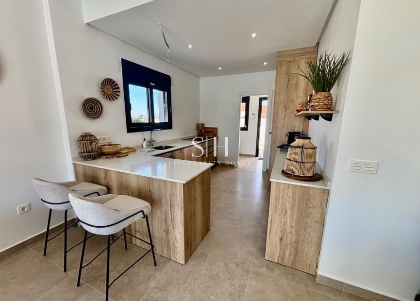 Chalet de 3 habitaciones en Rojales en venta con piscina garaje - 483.000 € (Ref: 9418748)