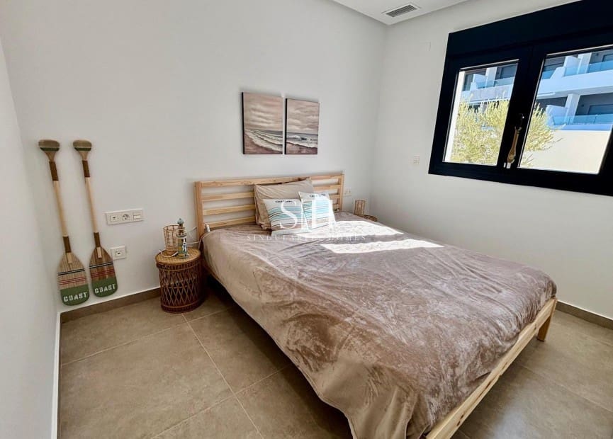 Chalet de 3 habitaciones en Rojales en venta con piscina garaje - 483.000 € (Ref: 9418748)