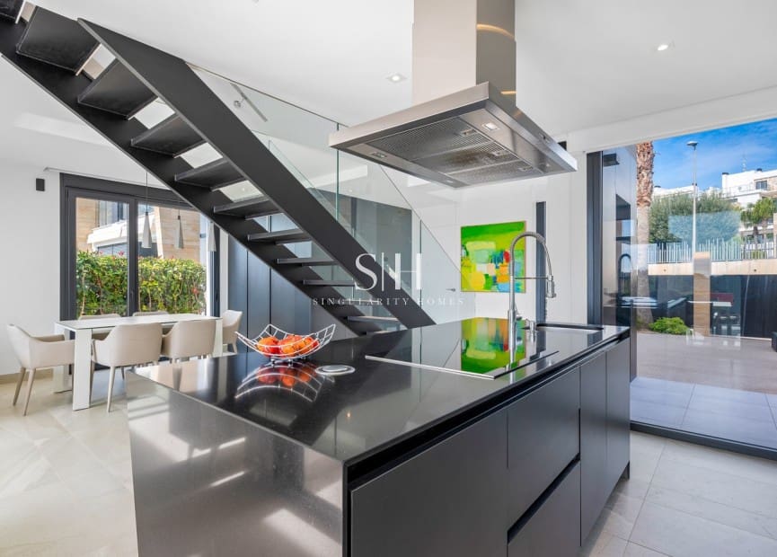 3 slaapkamer Villa te koop in Orihuela Costa - € 565.000 (Ref: 9426287)