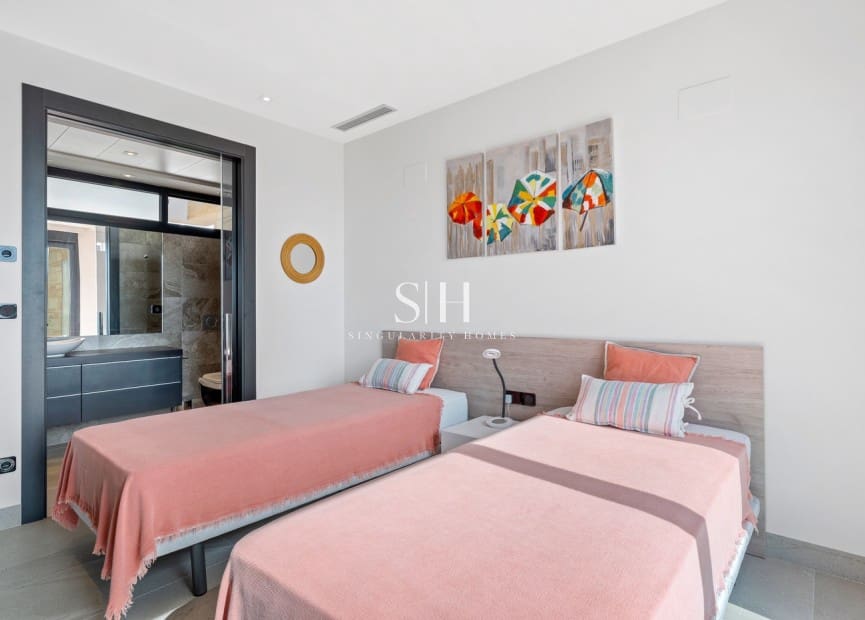 3 slaapkamer Villa te koop in Orihuela Costa - € 565.000 (Ref: 9426287)