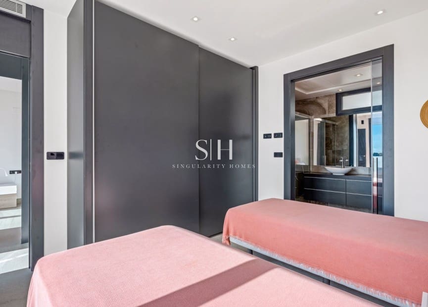 3 slaapkamer Villa te koop in Orihuela Costa - € 565.000 (Ref: 9426287)