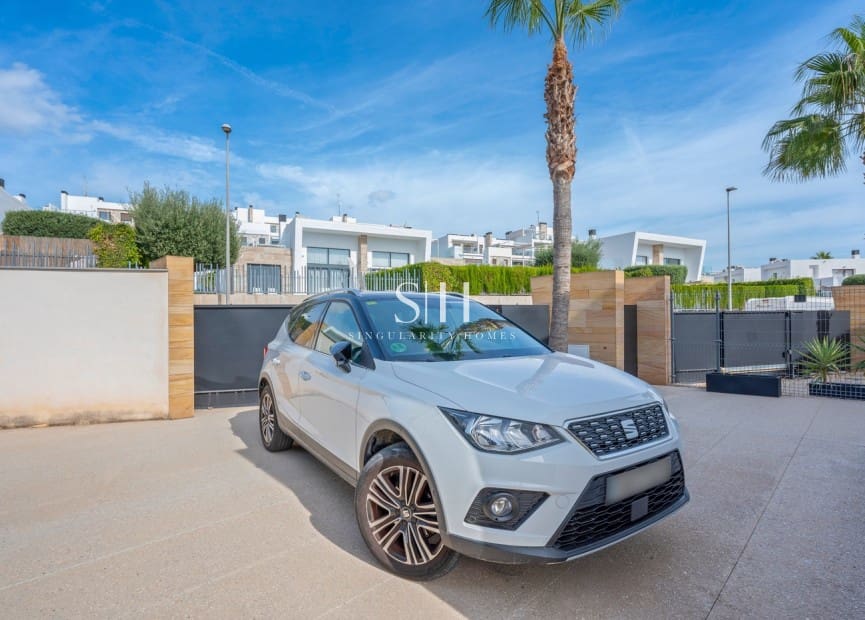 3 slaapkamer Villa te koop in Orihuela Costa - € 565.000 (Ref: 9426287)