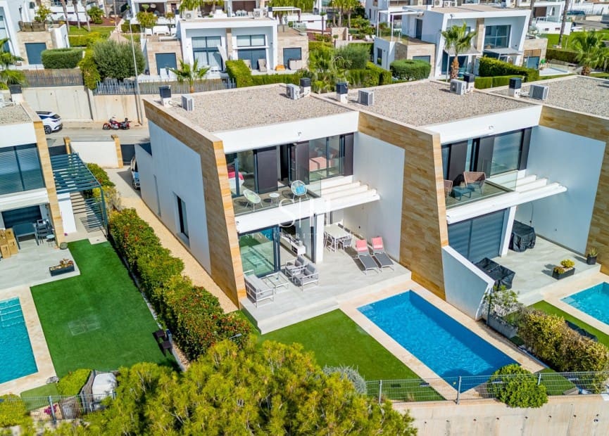 3 slaapkamer Villa te koop in Orihuela Costa - € 565.000 (Ref: 9426287)