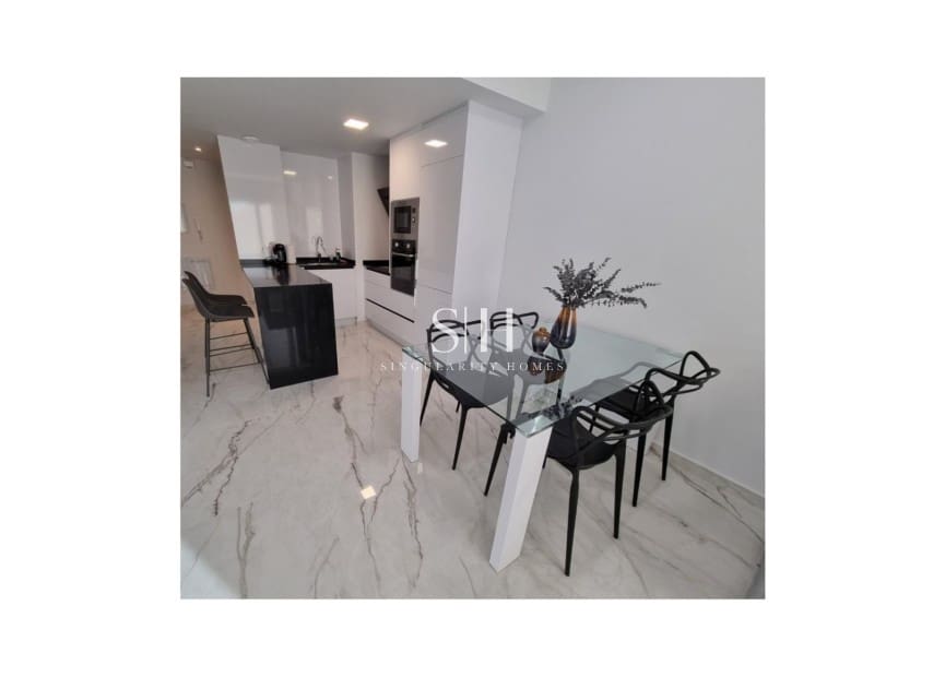 2 makuuhuone Huoneisto myytävänä paikassa Los Altos mukana uima-altaan 
autotalli - 229 000 € (Ref: 9426458)