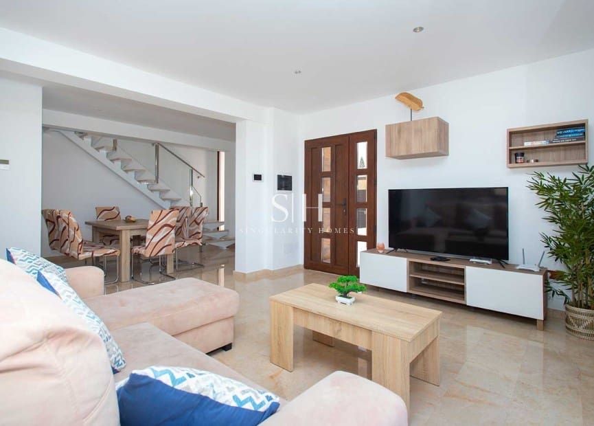 Chalet de 4 habitaciones en La Marquesa en venta con piscina garaje - 650.000 € (Ref: 9444611)