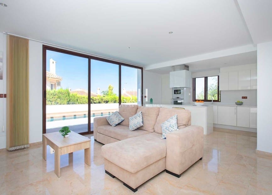 Chalet de 4 habitaciones en La Marquesa en venta con piscina garaje - 650.000 € (Ref: 9444611)