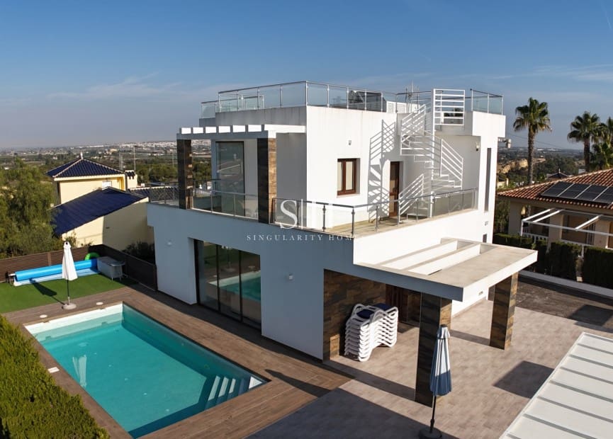 Chalet de 4 habitaciones en La Marquesa en venta con piscina garaje - 650.000 € (Ref: 9444611)