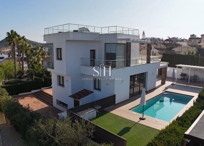 Chalet de 4 habitaciones en La Marquesa en venta con piscina garaje - 650.000 € (Ref: 9444611)