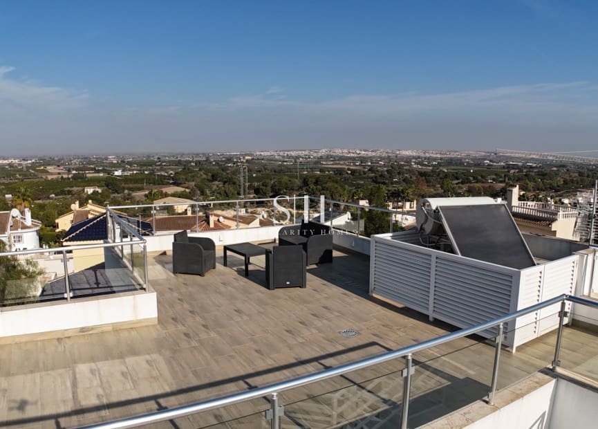 Chalet de 4 habitaciones en La Marquesa en venta con piscina garaje - 650.000 € (Ref: 9444611)