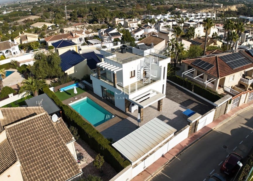 Chalet de 4 habitaciones en La Marquesa en venta con piscina garaje - 650.000 € (Ref: 9444611)