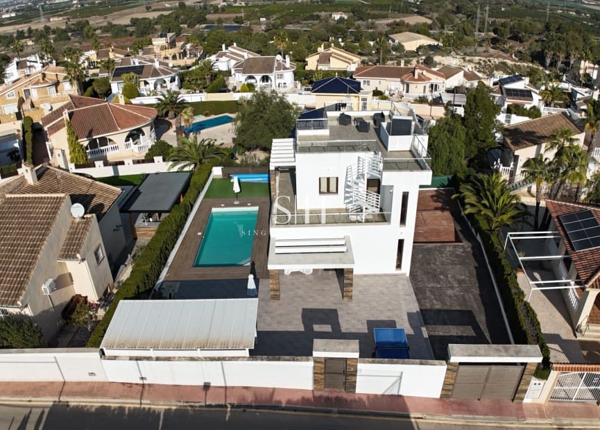 Chalet de 4 habitaciones en La Marquesa en venta con piscina garaje - 650.000 € (Ref: 9444611)