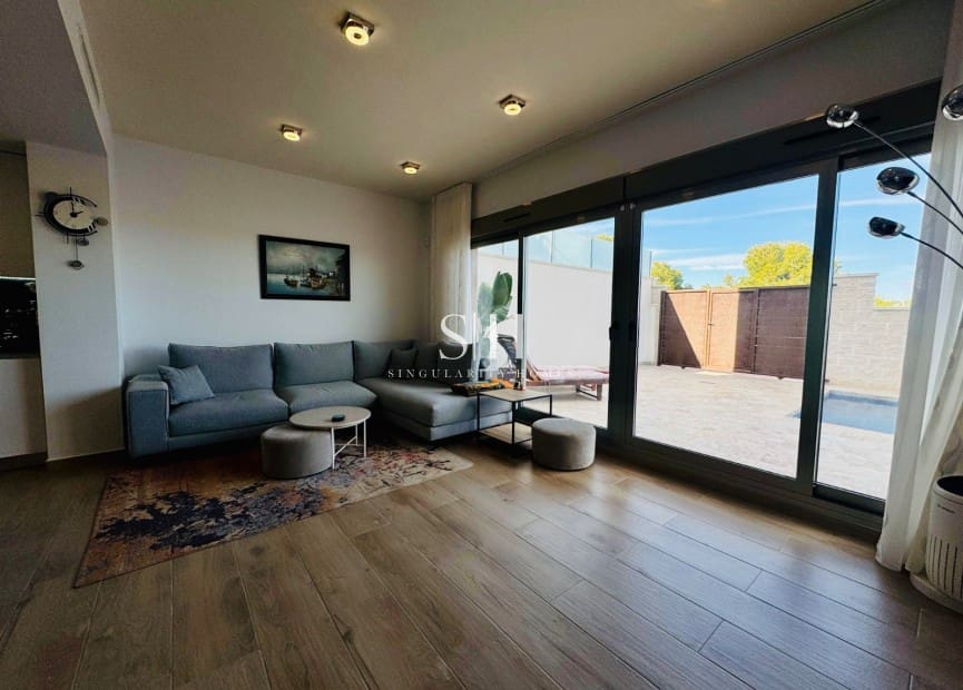 3 sovrum Villa till salu i Villamartin med pool - 448 000 € (Ref: 9444817)