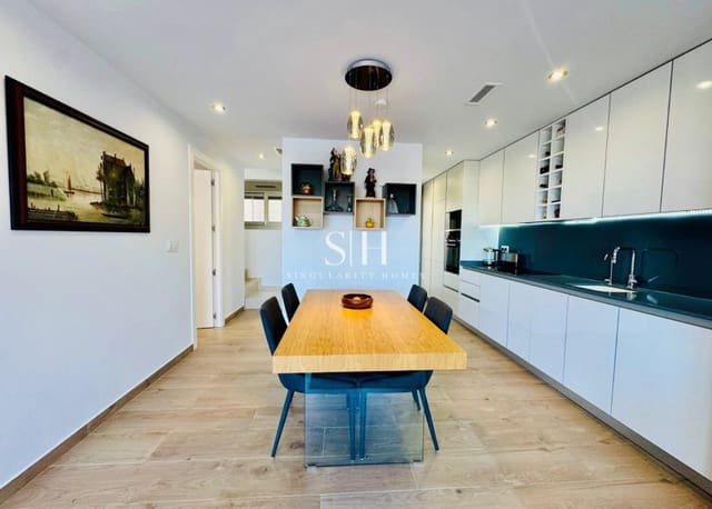 3 soverom Villa til salgs i Villamartin, Orihuela med svømmebasseng - € 448 000 (Ref: 9444817)