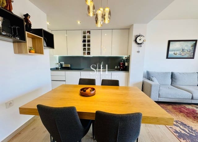 3 soverom Villa til salgs i Villamartin, Orihuela med svømmebasseng - € 448 000 (Ref: 9444817)